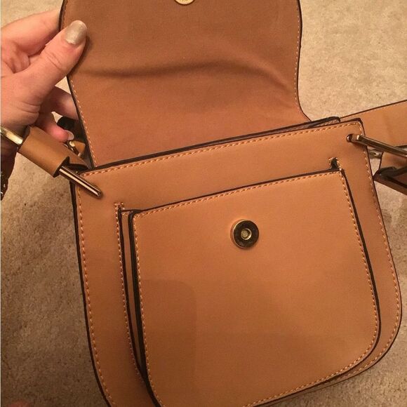 Saddle Bag Crossbody with Flower Designs on Strap - Picture 6 of 7